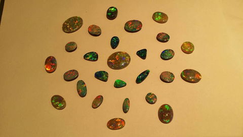 Whitsunday Opals & Didgeridoos - Bridge Guide 1