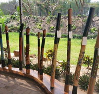 Didgeridoo Hut  Art Gallery - Click Find