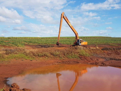 Hawe Earthmoving - Chiropractor Find 9