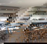 Akyrah Kitchens - Click Find