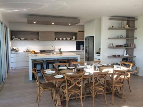 Akyrah Kitchens - Lavinia 0