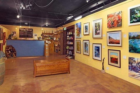Long Point Vineyard & Art Gallery - Click Find 0