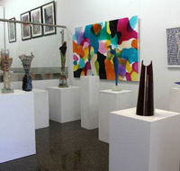 Colin Sweeney Art - Click Find