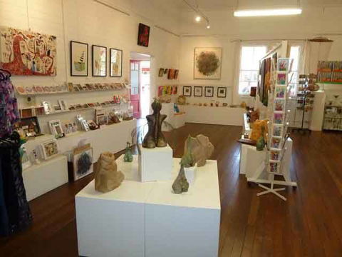 Nimbin Artists Gallery - Click Find 0