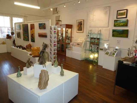 Nimbin Artists Gallery - Click Find 3