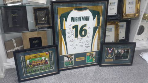 Bundy Frameworks Custom Picture Framing - DBD 1