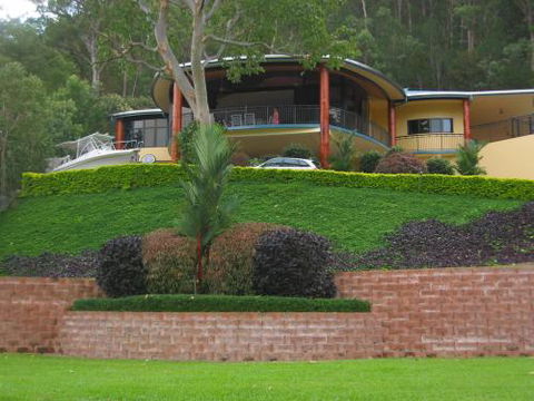 B J Peach Constructions Pty Ltd - Click Find 0