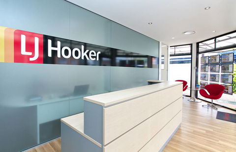 L J Hooker Nelson Bay - Click Find 1