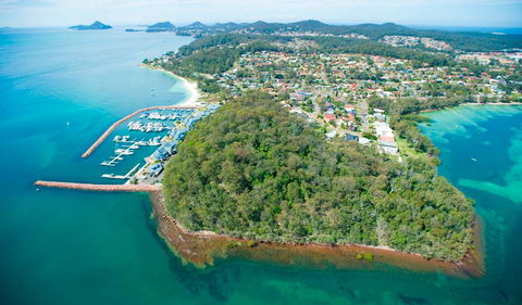 L J Hooker Nelson Bay - Click Find 4