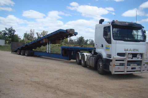 J & L Transport & Storage Pty LTD - Click Find 0