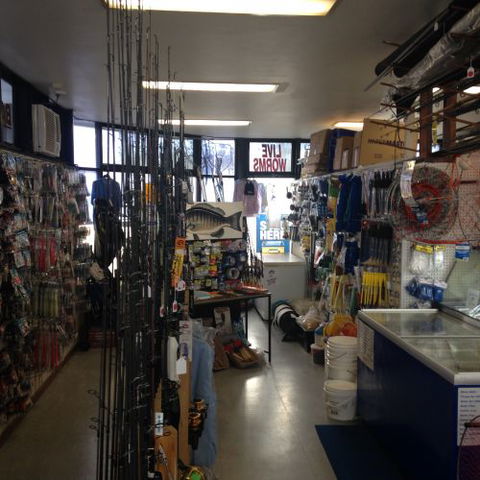 Duff’s Salamander Bait & Tackle - Click Find 2