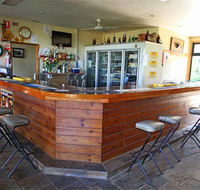 Garradunga Hotel - Click Find