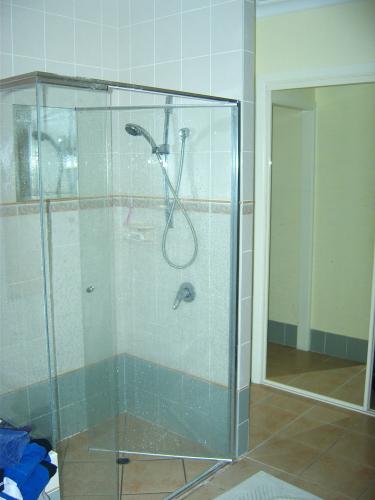 Yeppoon Glass–Aluminium - Click Find 0
