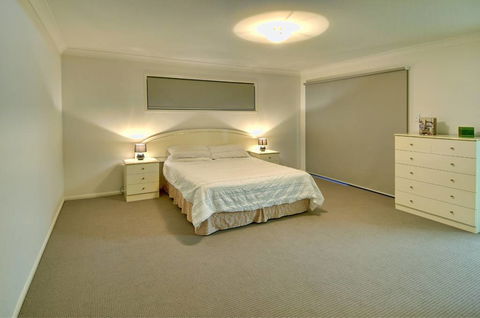 Supa Cheap Carpets & Interiors - Bridge Guide 4