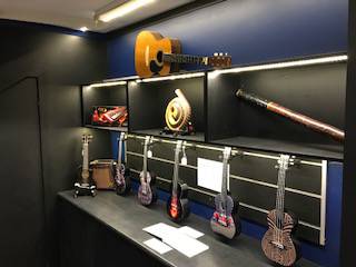 Collectables Memorabilia Click Find