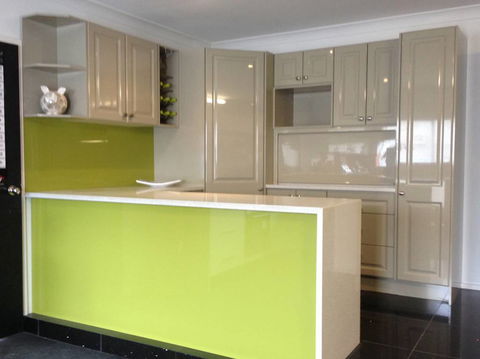 Cosmetique Kitchens - Click Find 0