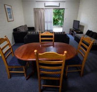 Emerald Gardens Motel  Apartments - Click Find