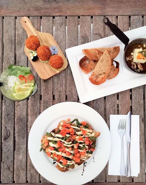 Sandbar - Local Finder 11