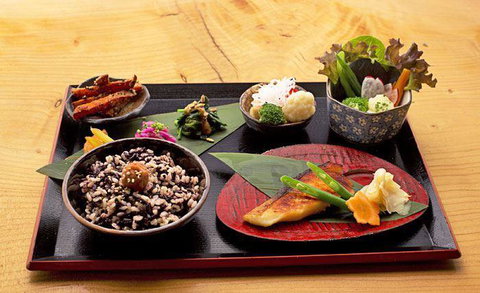 Wabi Sabi Salon - Bridge Guide 5