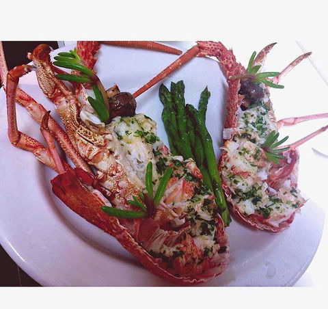 Sams Pizzeria On The Waterfront - Click Find 30