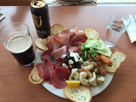 Stella's Dromana Hotel - Click Find 0