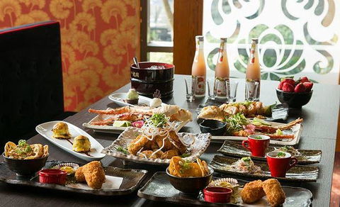 Aurora Ozone Hotel Restaurant - Click Find 2