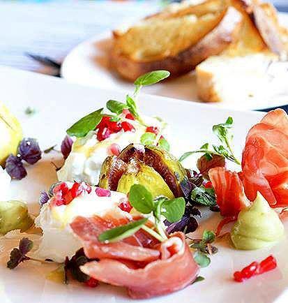 Bunkers Beach House - Click Find 11