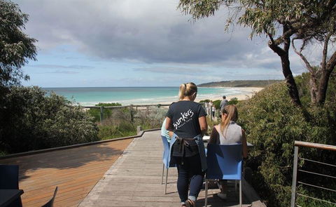 Bunkers Beach House - Click Find 17