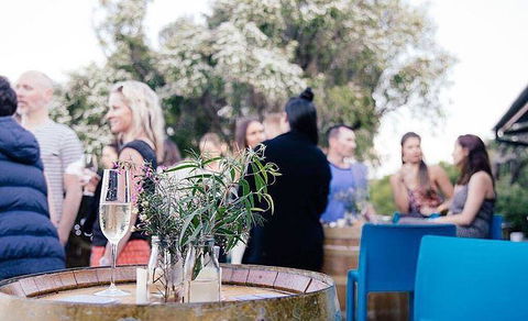 Bunkers Beach House - Click Find 2