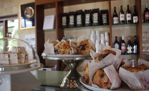 Bunkers Beach House - Click Find 3