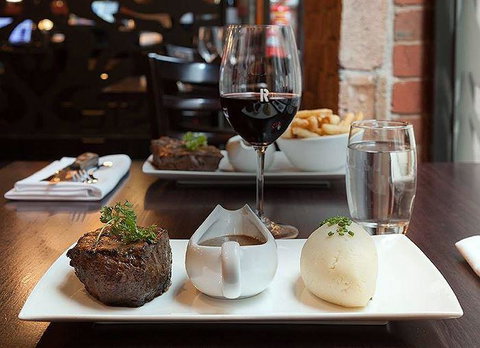 Stonelea Restaurant - Bet 4u 10