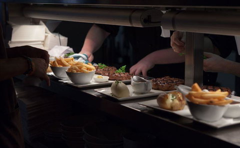 Stonelea Restaurant - Bet 4u 13