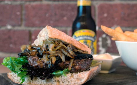 Stonelea Restaurant - Bet 4u 3