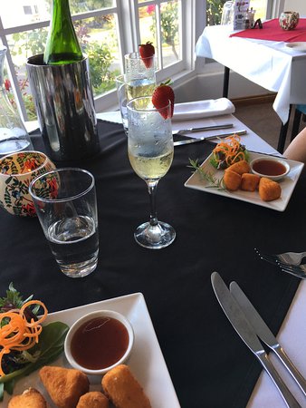 Top Of The Hill Restaurant - Click Find 0
