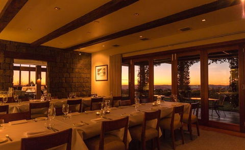 The Peak Restaurant At Spicers Peak Lodge - DBD 10