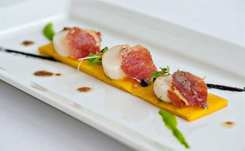 Other Side Of The Moon Restaurant - Click Find 16