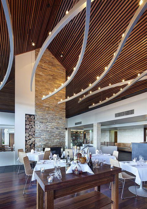 Other Side Of The Moon Restaurant - Click Find 26