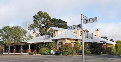 Radio Springs Hotel - Click Find 0