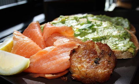Village Lane Cafe & Wine Bar - Bridge Guide 7
