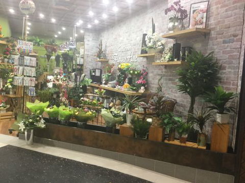 Castletown Flower Hut - Bridge Guide 1