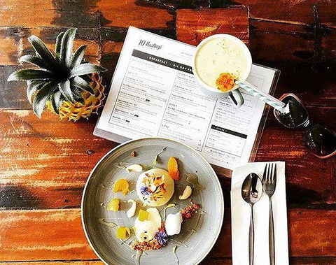 10 Hastings Street Cafe - Bridge Guide 18