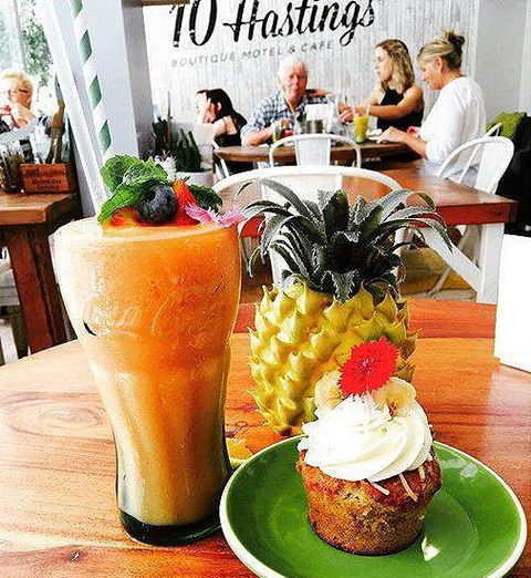 10 Hastings Street Cafe - Bridge Guide 22