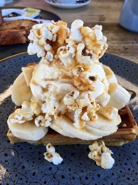 Frederick's Cafe - Click Find 4