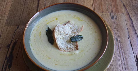 The Carlisle Bar - Click Find 14