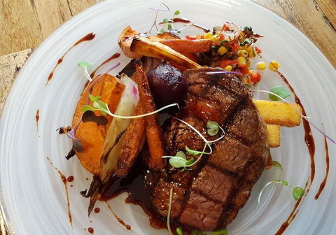 The Carlisle Bar - Click Find 8