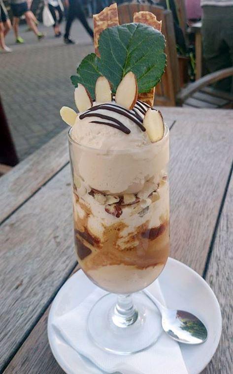 Two Fat Blokes Gourmet Kitchen - Click Find 13