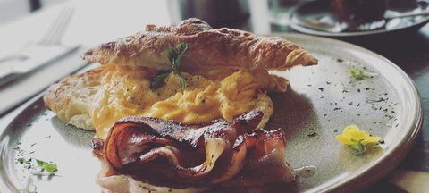 House Of Blanche - Bet 4u 0