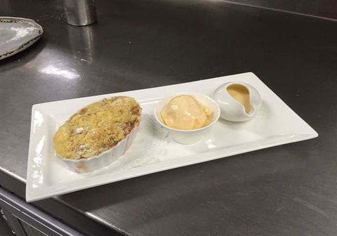 LakeFront Bistro - Click Find 9