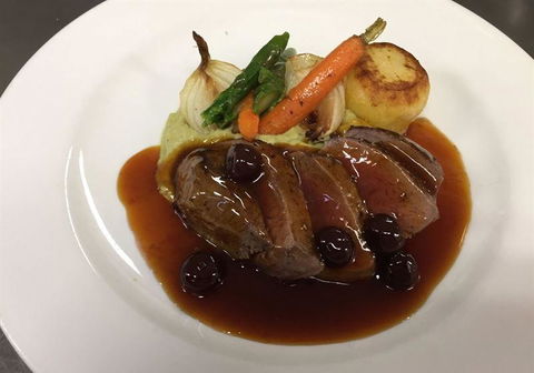 LakeFront Bistro - Click Find 17
