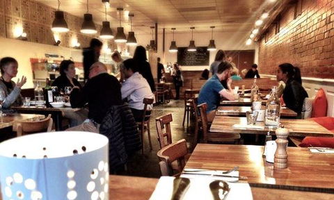 Bellas Cafe & Licensed Italian Restaurant - Bet 4u 18